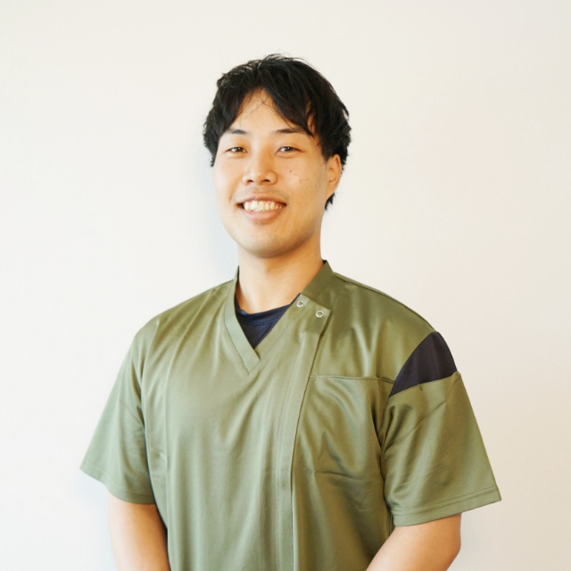 理学療法士　秋山